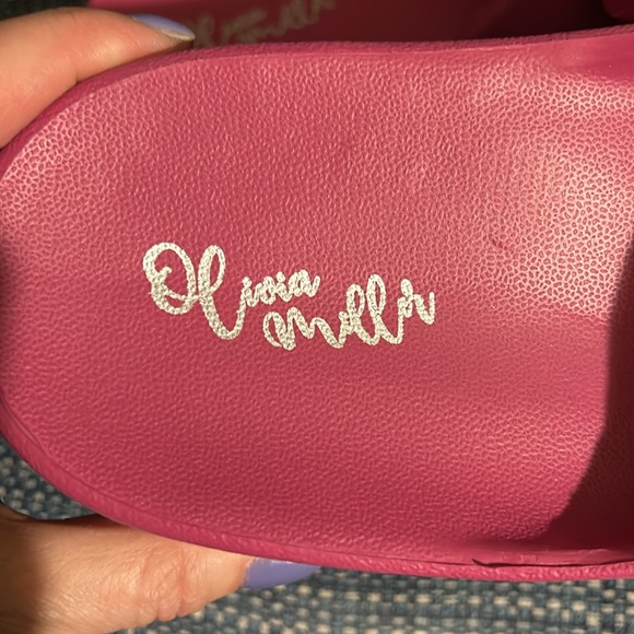 Olivia Miller flower slides size 8 - Picture 2 of 5